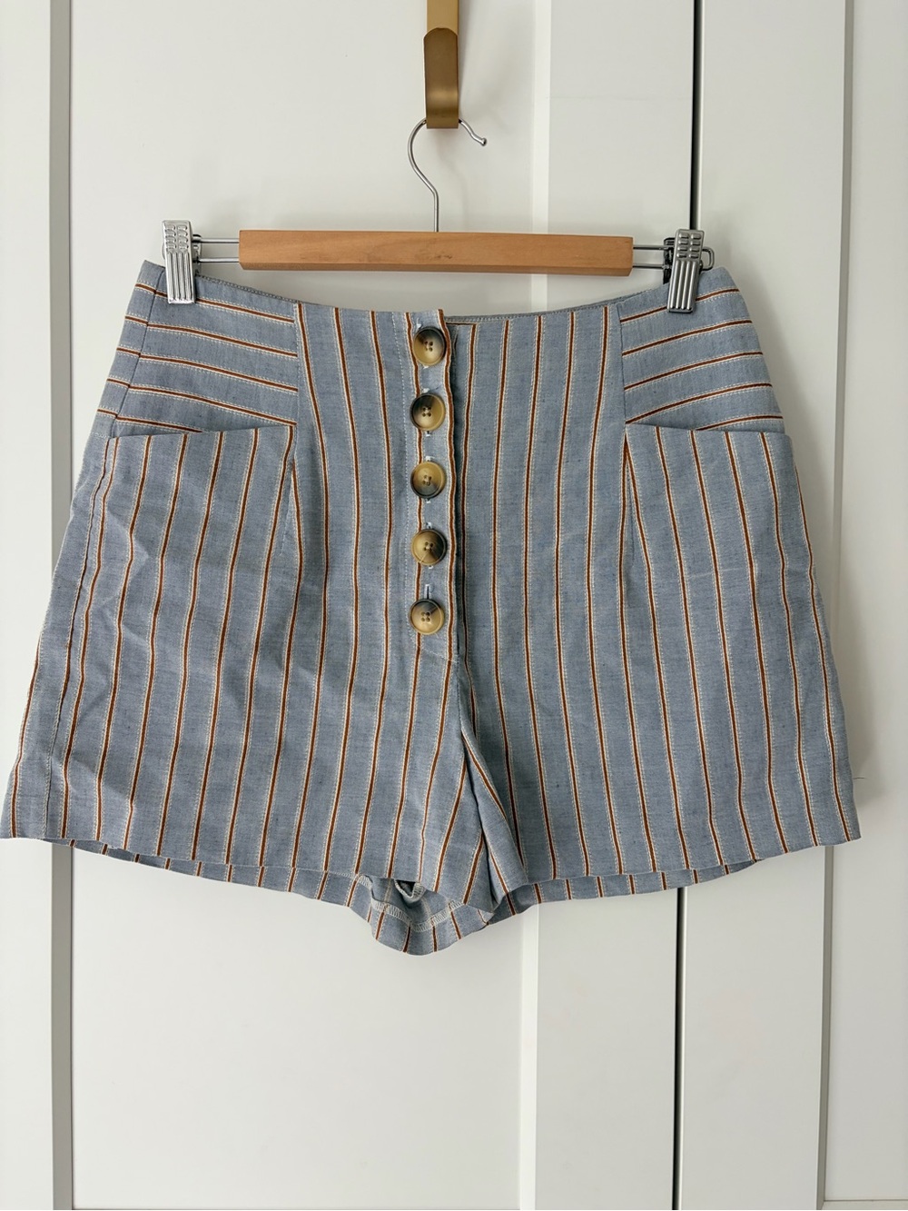 INTERMIX Light Blue and Tan Striped High-Waist Button-Front Shorts | 6